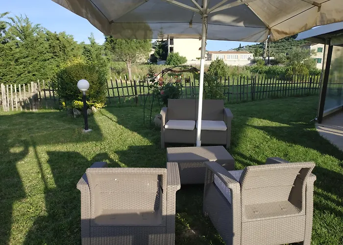 Eleni\'S Garden & Castello Suites